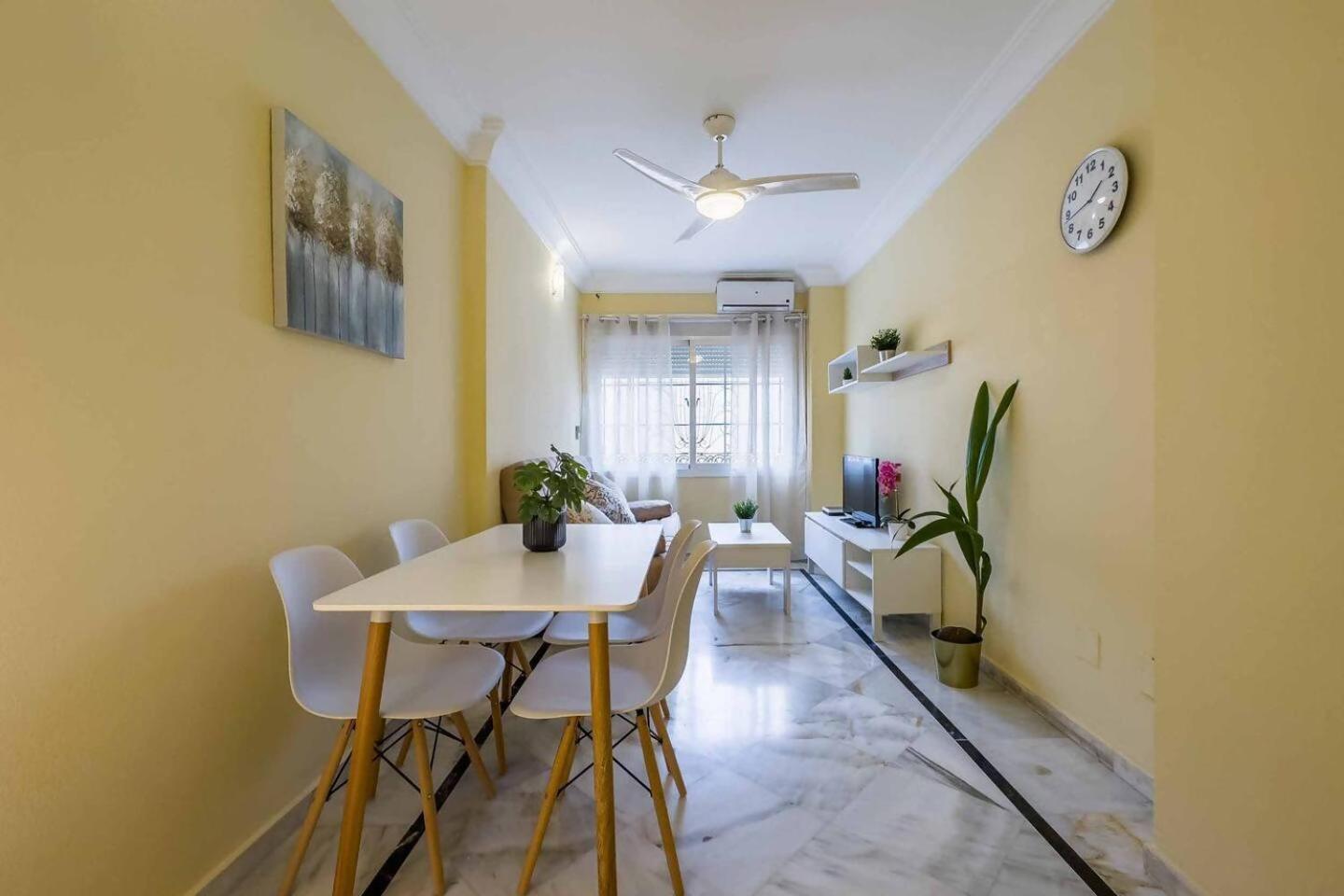 Cyv Centrally Located 1 Bed 1 Bath Near The Beach فوينخيرولا المظهر الخارجي الصورة